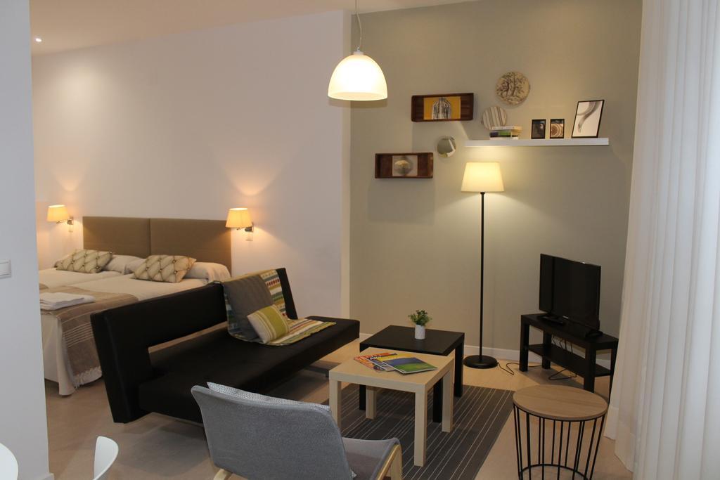 Apartamentos La Estacion M&S アルバセテ 部屋 写真
